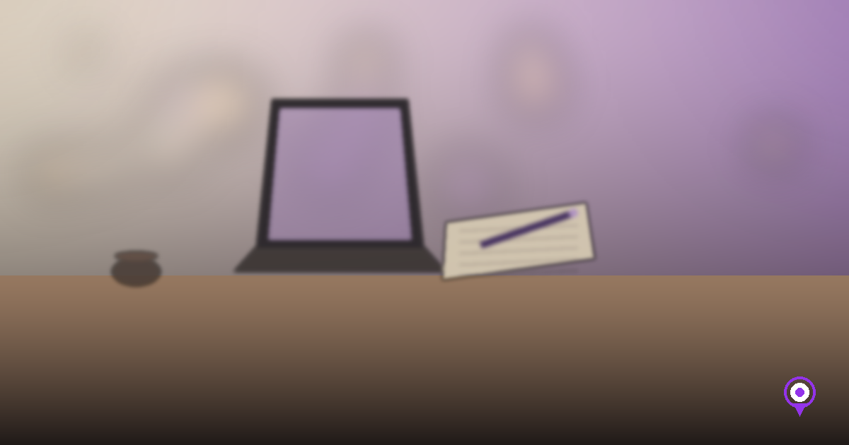 Mesa de reunião com laptop aberto, caderno e caneta em ambiente de escritório desfocado, tons quentes com destaque em roxo e marcador de localização no canto inferior direito