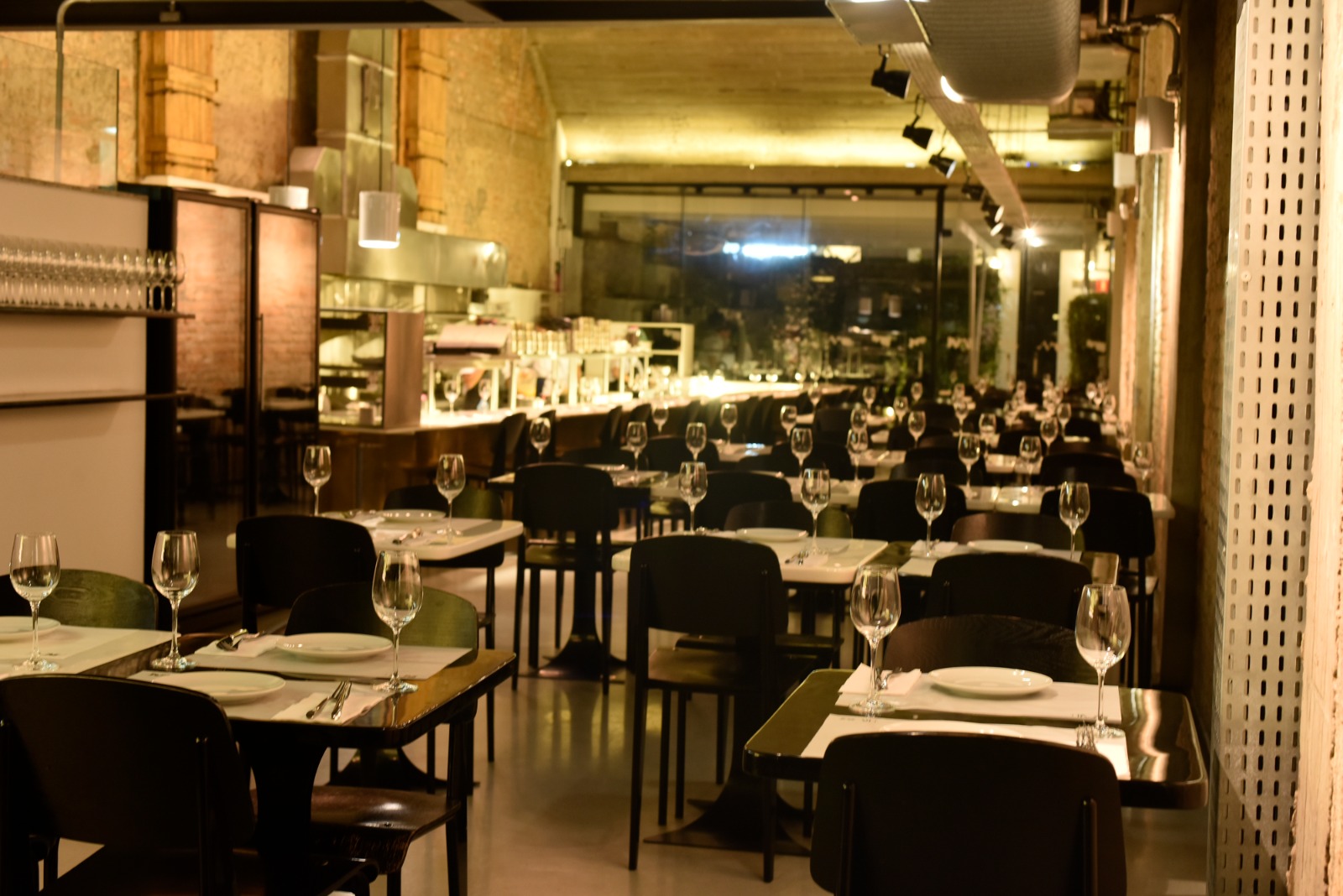 Ambiente interno/externo do espaço Jamile Restaurante - Foto 17