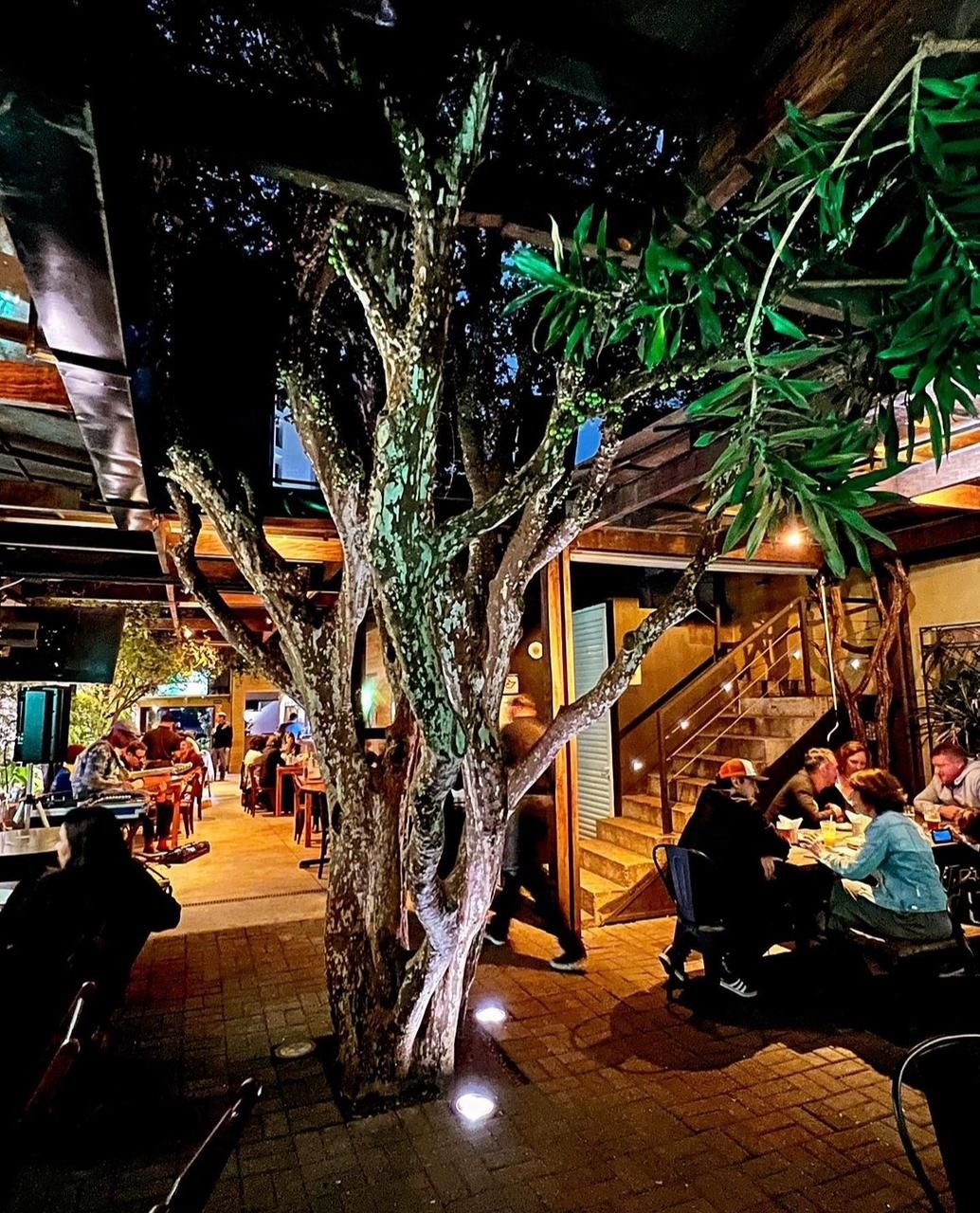 Ambiente interno/externo do espaço Bec Bar - Foto 3